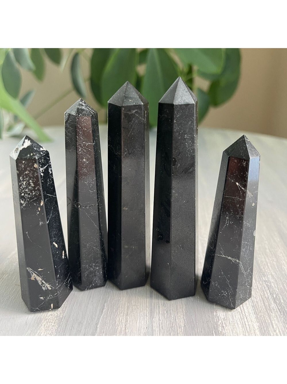 Black tourmaline tower - Picture 3 of 4